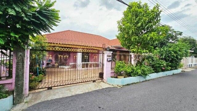 Bangkok, Real Estate For Sale, THB 2650000,  4 BR,  64 Sq. Feet,  Single House, Phonjira Village, Lam Luk Ka, Khlong 7, Area 64 Sq M, Cheapest In The