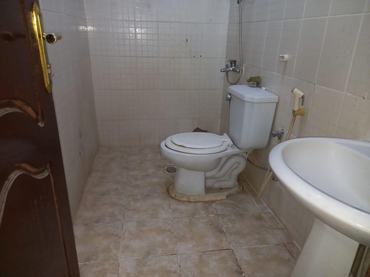 Manama, Apartments, Flats, Houses & Villas, BHD 140/month,  1 BR,  # 1  BEDROOM,1  BATHROOM,HALL,  KITCHEN,WITH ELECTRICITY-140/BD#