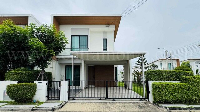 Bangkok, Real Estate For Sale, THB 5890000,  3 BR,  49 Sq. Feet,  Reserve Now, Semi-detached House, Como Bianca Bangna, Corner House, Near Mega Bangna.