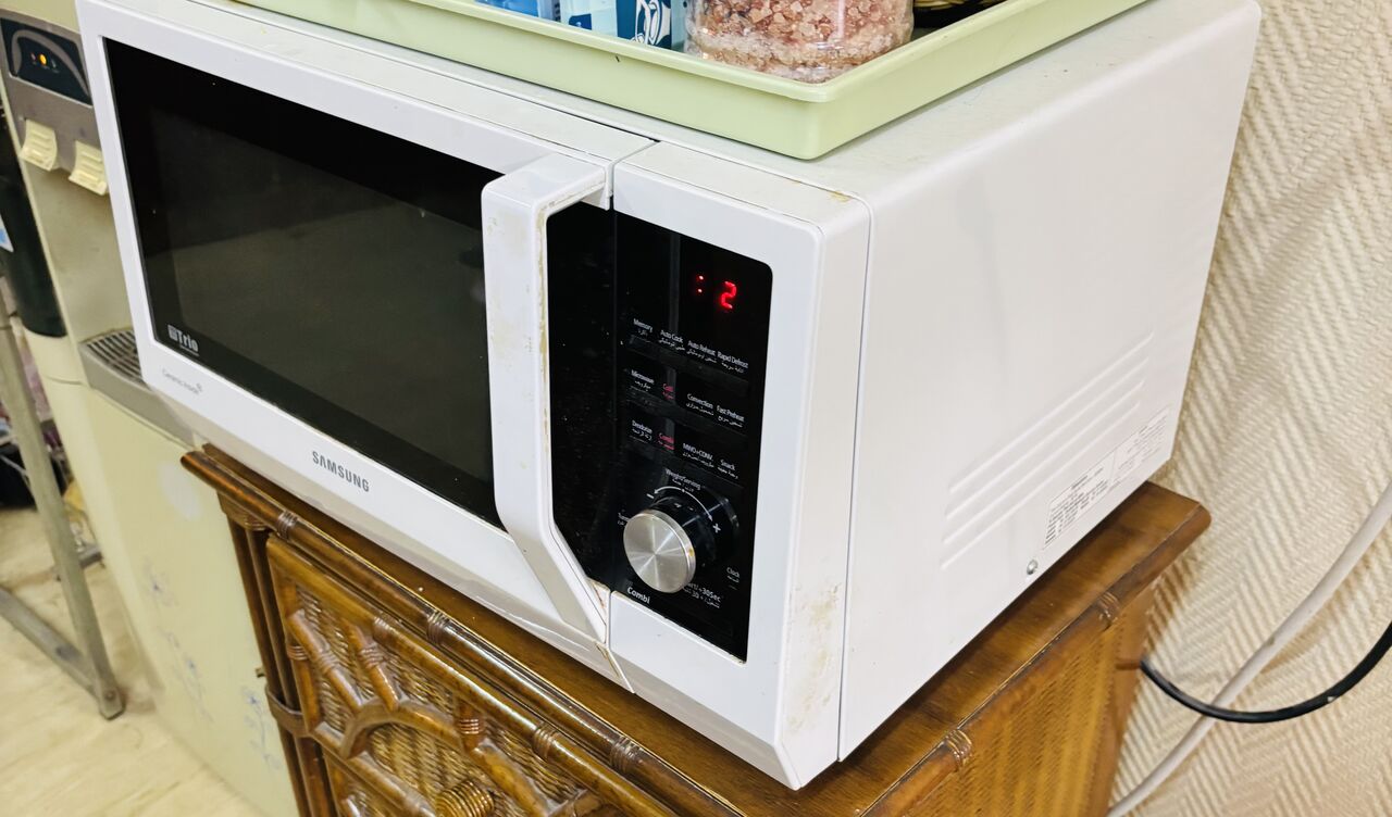 Jubail, Appliances, SAR 550,  Elekta Hot/Cool Water Dispenser & Samsung Microwave Oven For Sale