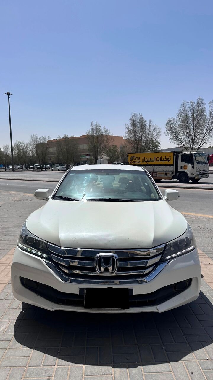 Al Aziziyah, Vehicles, Cars & Trucks , SAR 25,  Honda Accord,  2015,  Automatic,  399 KM,