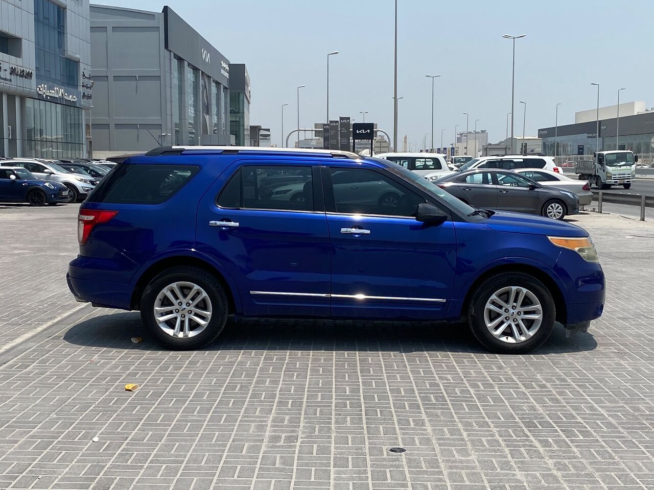 Manama, Vehicles, Cars & Trucks , BHD 2300,  Ford Explorer,  2014,  Automatic,  227850 KM,     (Blue)