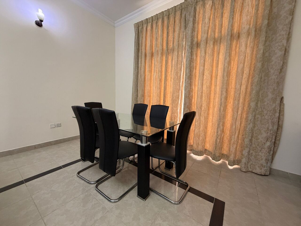 Juffair, Apartments, Flats, Houses & Villas, BHD 400/month,  Furnished,  2 BR,  Apartment For Rent In Juffair | Pool, Gym & Housekeeping