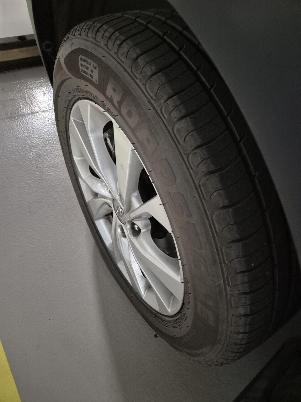 Riyadh, Auto Parts, SAR 500,  4 Tires With Excellent Condition 225/60 R17