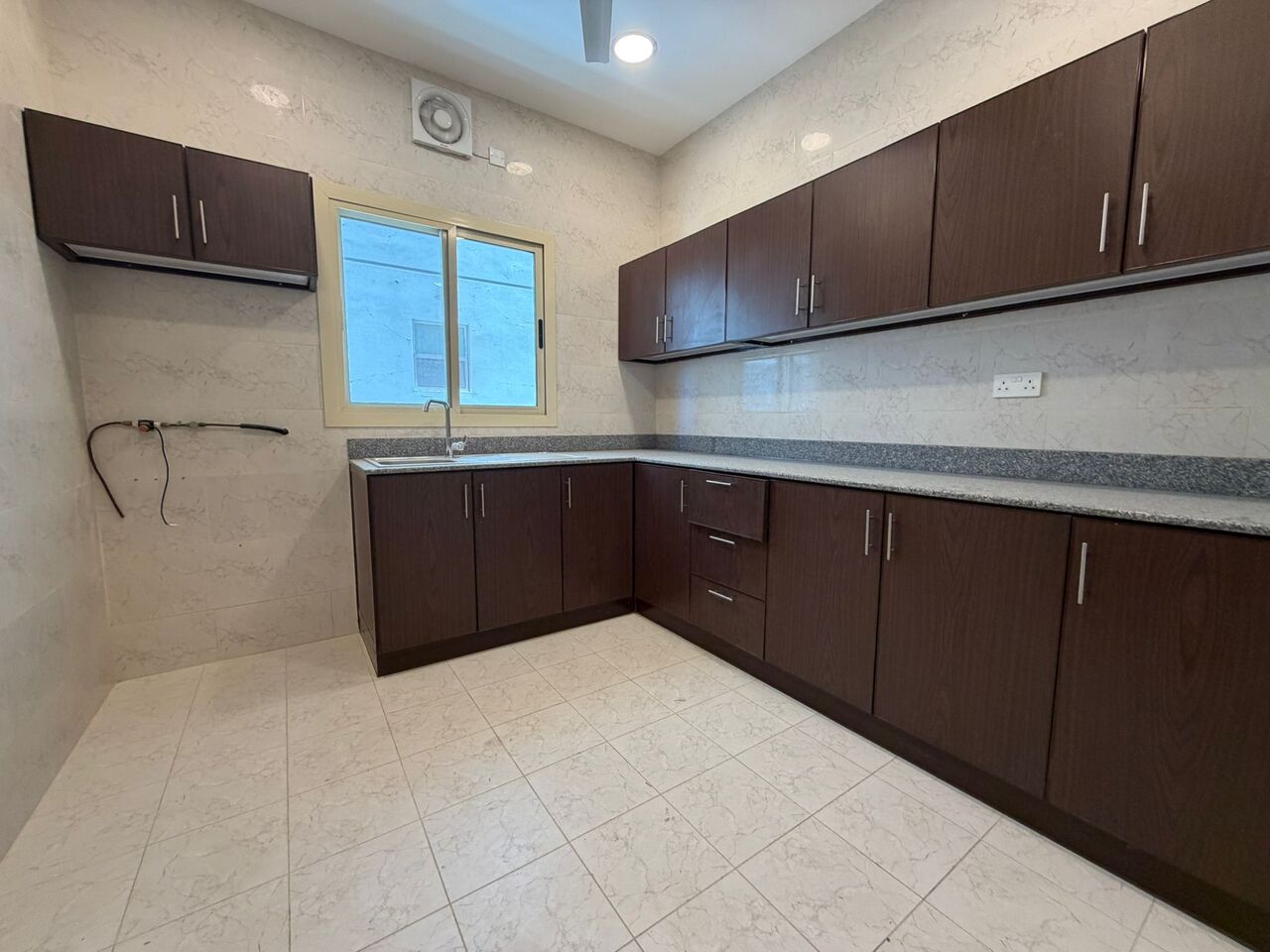 Umm Al Hassam, Apartments, Flats, Houses & Villas, BHD 200/month,  2 BR,  Unfurnished Apartment For Rent In Um Al Hassam