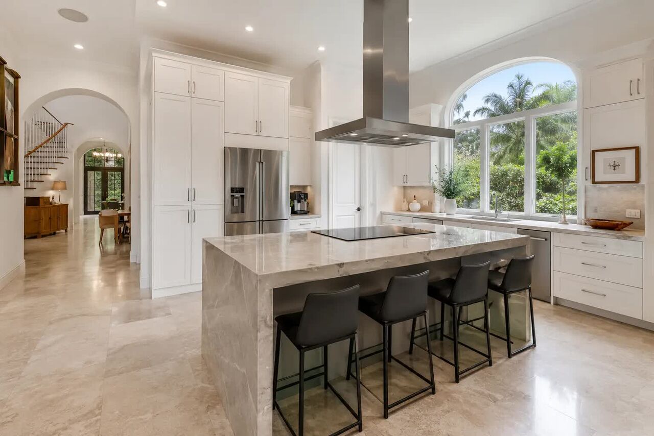 New York, Business, Looking For Modern Cabinet Designs In Tampa, FL?