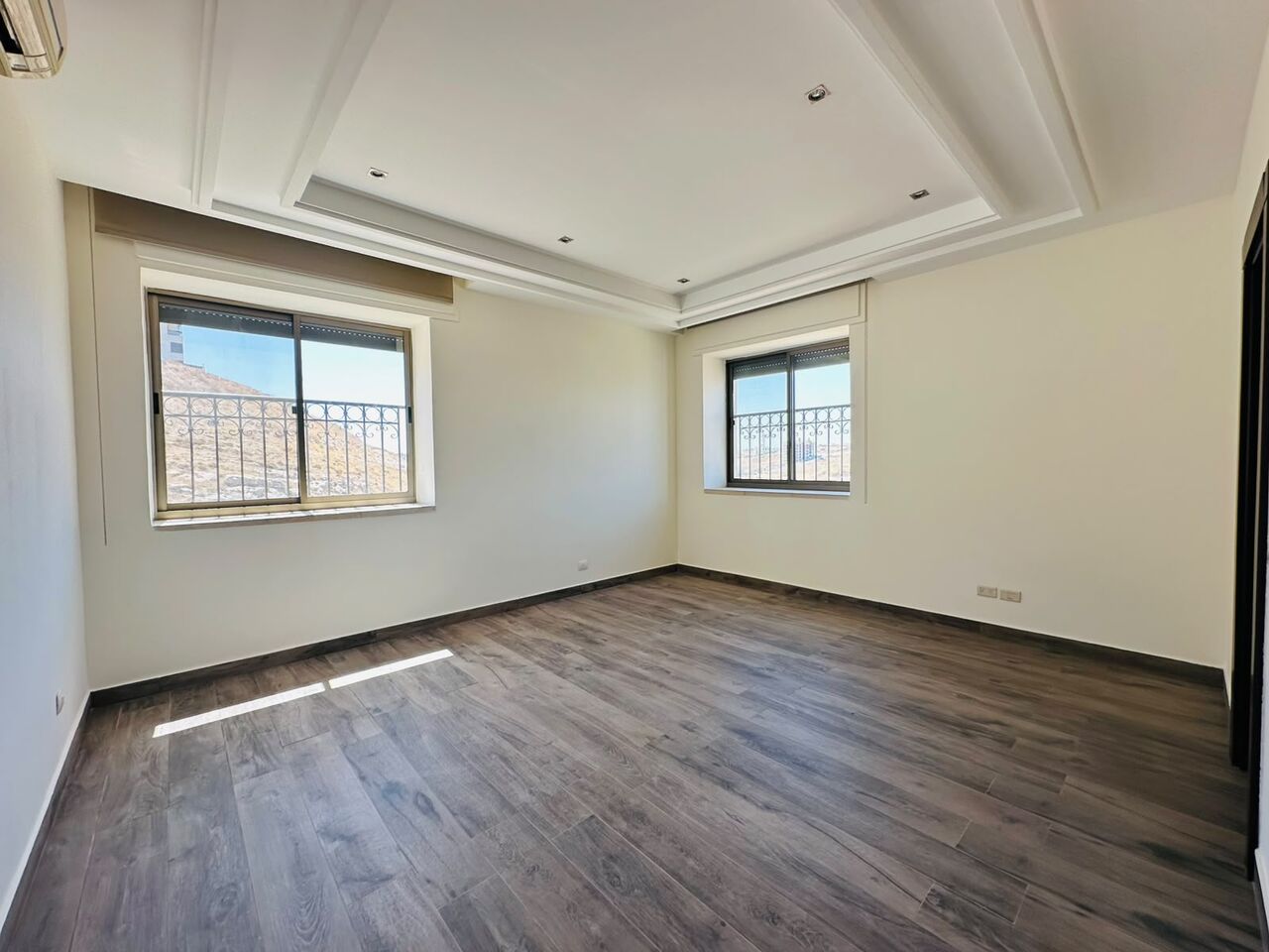 Abdoun, Apartments, Flats, Houses & Villas, JOD 30000/year,  4 BR,  270 Sq. Meter,  Rooftop Apartment For Rent