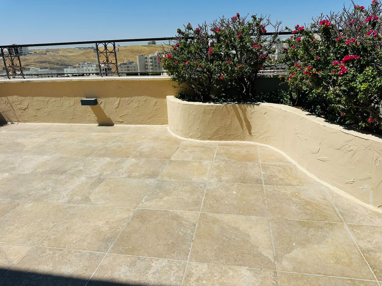 Abdoun, Apartments, Flats, Houses & Villas, JOD 30000/year,  4 BR,  270 Sq. Meter,  Rooftop Apartment For Rent