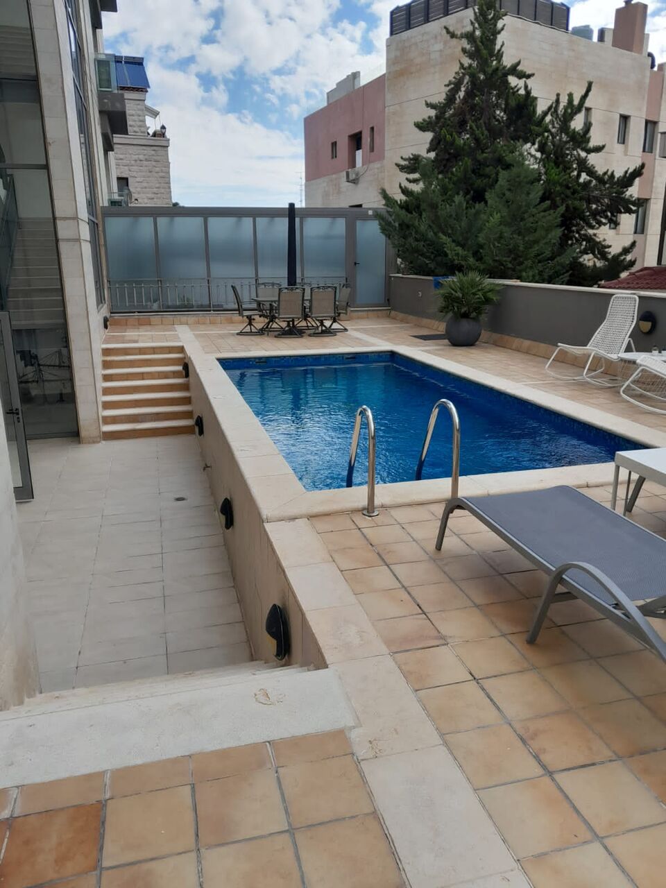 Amman, Apartments, Flats, Houses & Villas, JOD 12000/year,  Furnished,  2 BR,  120 Sq. Meter,  Apartments For Rent In Jabal Amman
