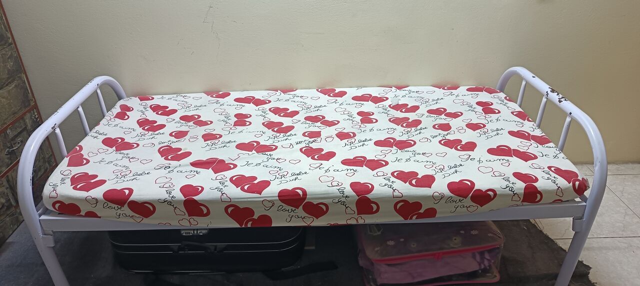 Riyadh, Household Items, SAR 150,  Single Metal Bed 110cm*90cm With Compressed Mattress