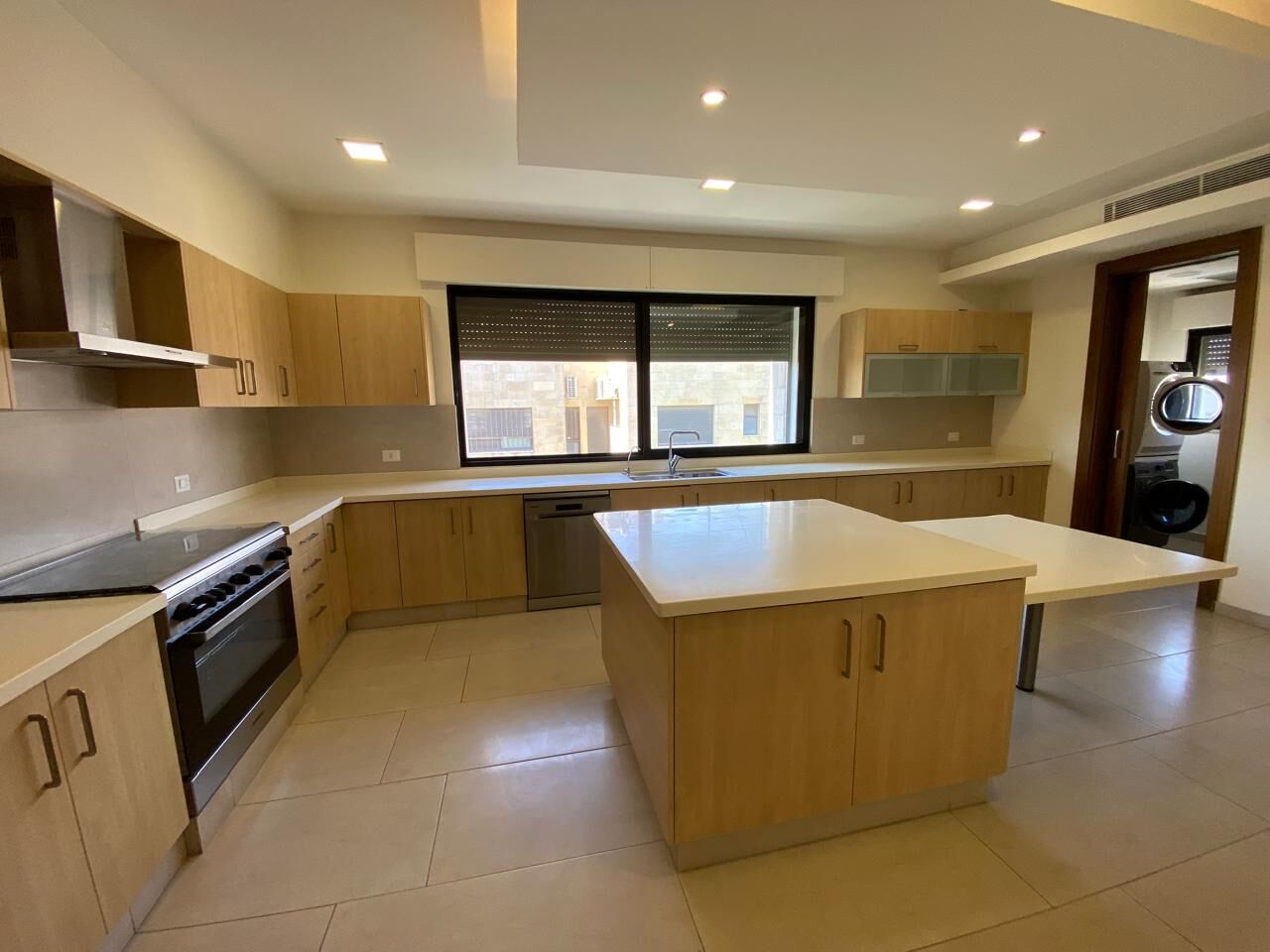 Abdoun, Apartments, Flats, Houses & Villas, JOD 22000/year,  4 BR,  320 Sq. Meter,  Apartments For Rent In Abdoun