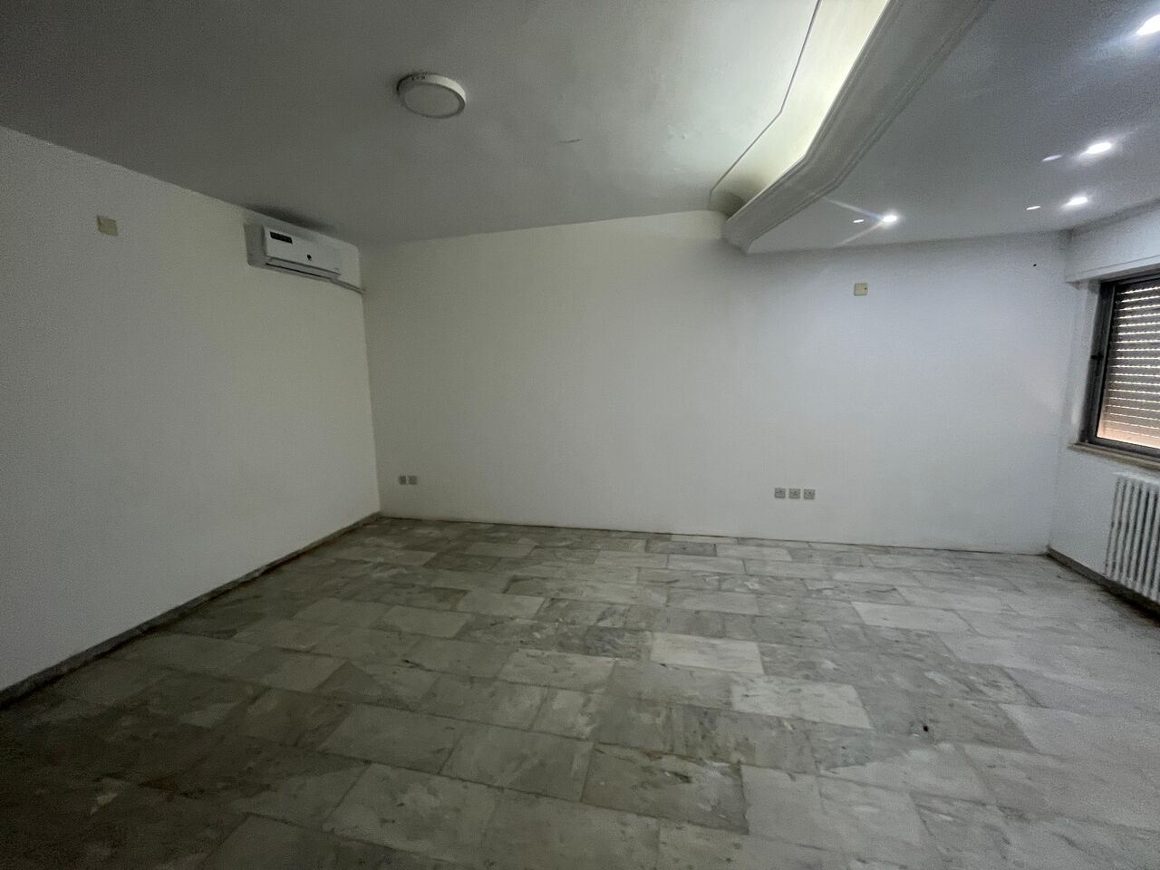Amman, Apartments, Flats, Houses & Villas, JOD 38000/year,  4 BR,  400 Sq. Meter,  Villa For Sale In Jabal Amman