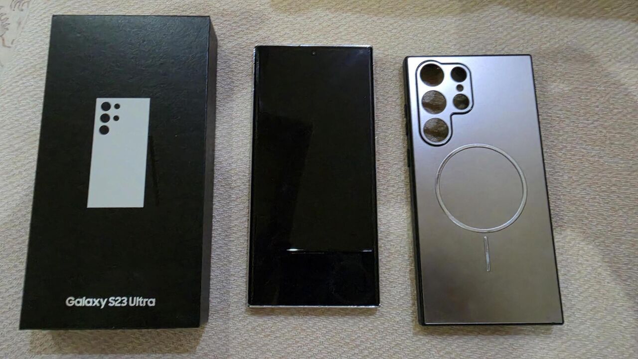 Jeddah, Mobile Phones, SAR 2100,  Samsung Galaxy S23 Ultra 256GB Scratch Less Condition