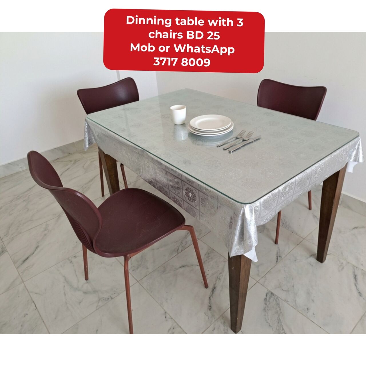 Manama, Furniture, BHD 25,  🌎🌐Dinning Table With 3 Chairs In Good Condition For Sale With Delivery
