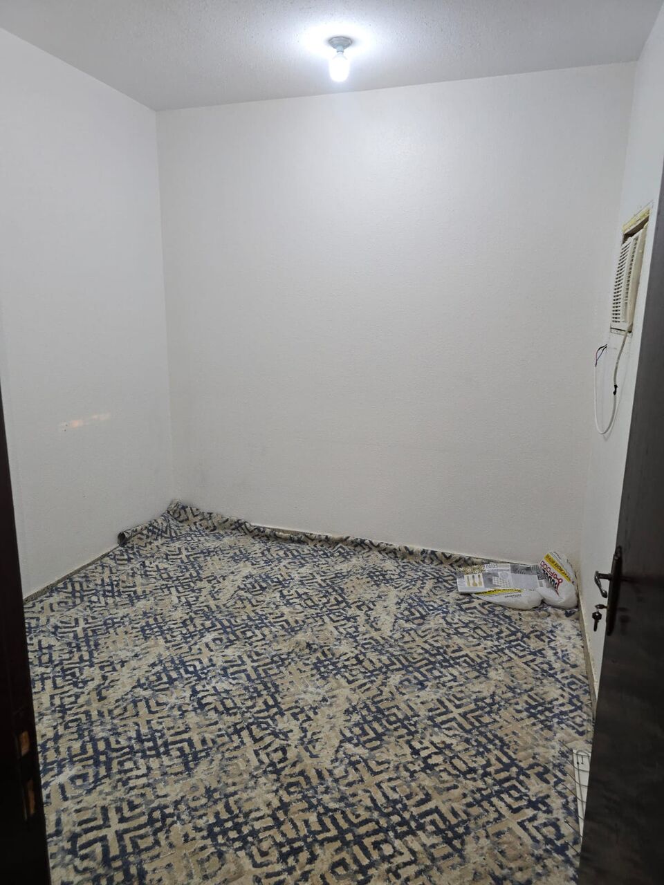 Al Yamamah, Rooms for Rent, SAR 1000/month,  Room Available For Rent For Single Executive Bachelor