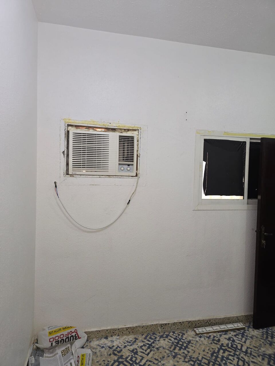Al Yamamah, Rooms for Rent, SAR 1000/month,  Room Available For Rent For Single Executive Bachelor