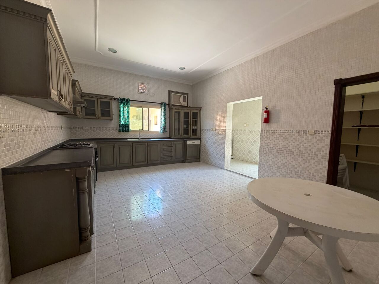 Zinj, Villas, BHD 1000,  Furnished,  3BR Fully Furnished Compound Villa For Rent In Salhiya Zinj