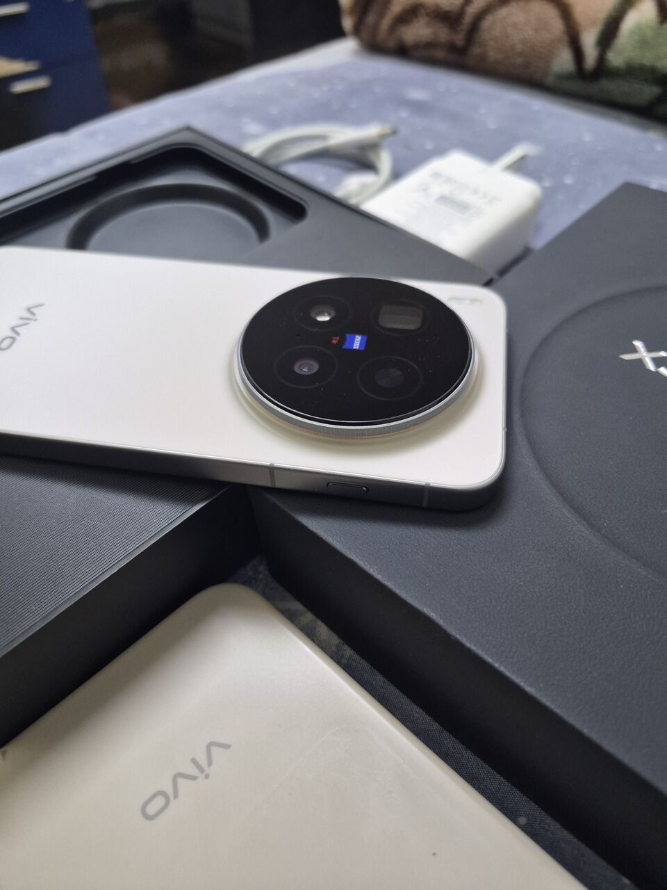 Al Rahmaniyah, Mobile Phones, SAR 3450,  Vivo X300 Pro 16gb 512gb