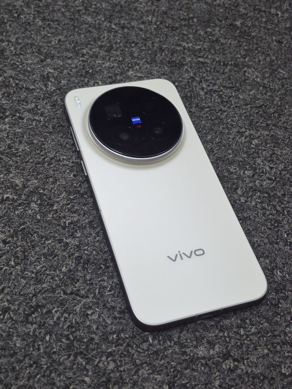 Al Rahmaniyah, Mobile Phones, SAR 3450,  Vivo X300 Pro 16gb 512gb