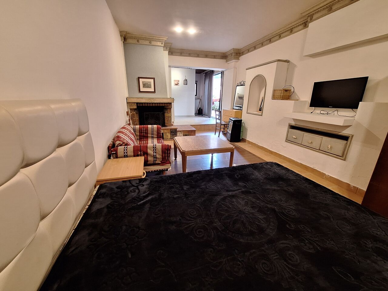 Amman, Apartments, Flats, Houses & Villas, JOD 260/month,  1 BR,  Studio With Garden, Kitchen And Bathroom. Including All Utilities.