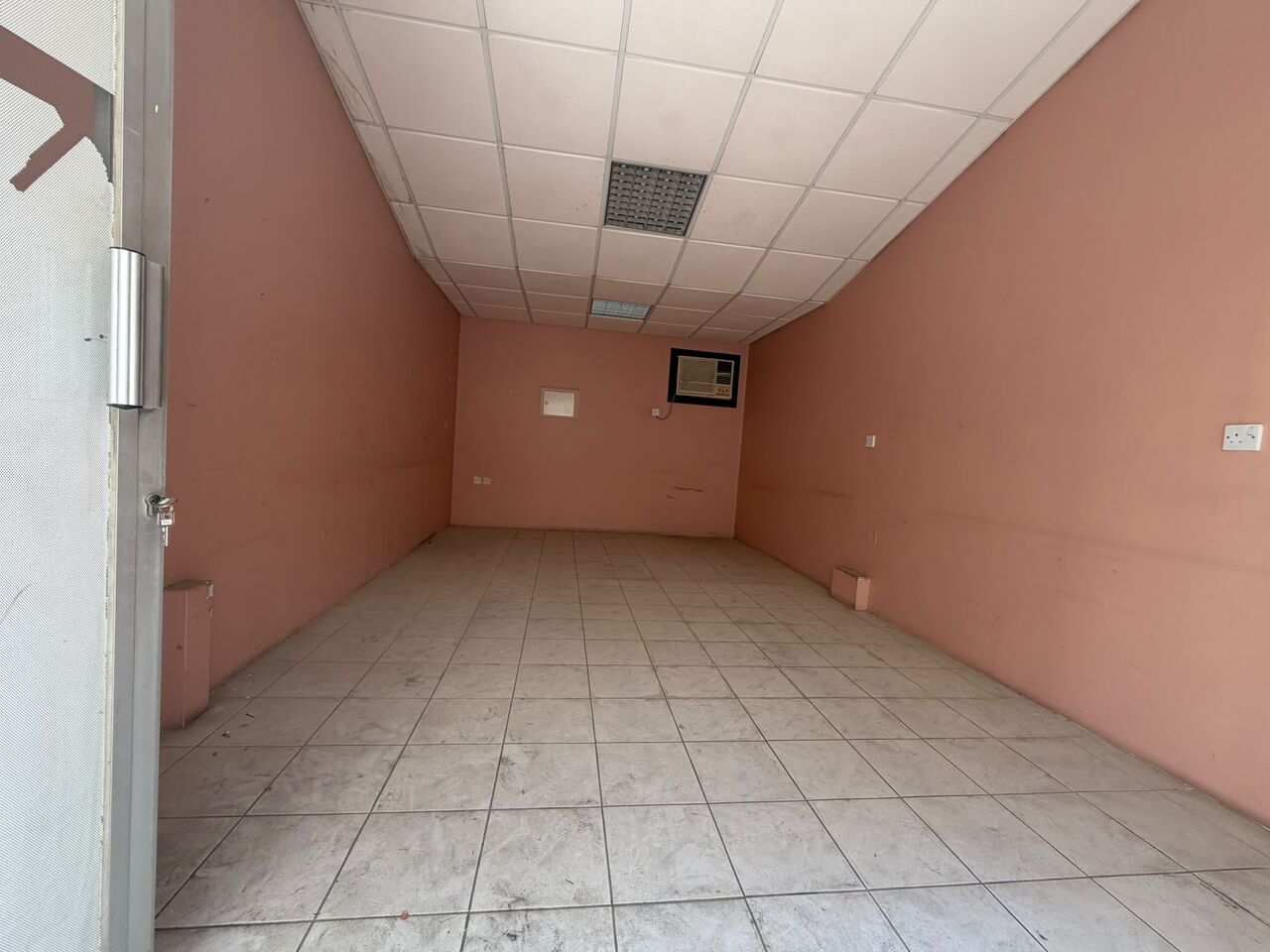 Umm Al Hassam, Shops, BHD 200,  30 Sq. Meter,  Shop For Rent In Um Al Hassam