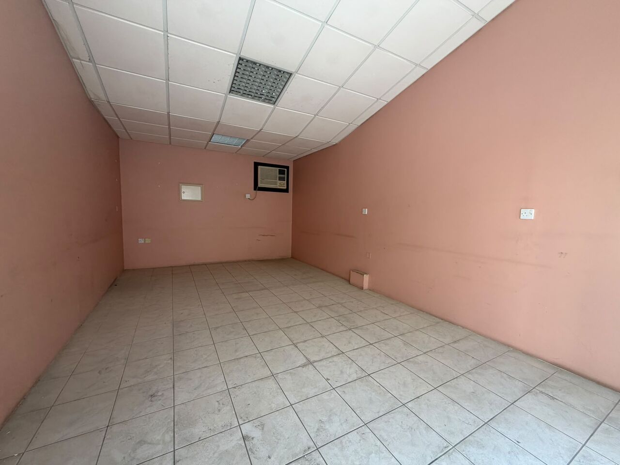 Umm Al Hassam, Shops, BHD 200,  30 Sq. Meter,  Shop For Rent In Um Al Hassam