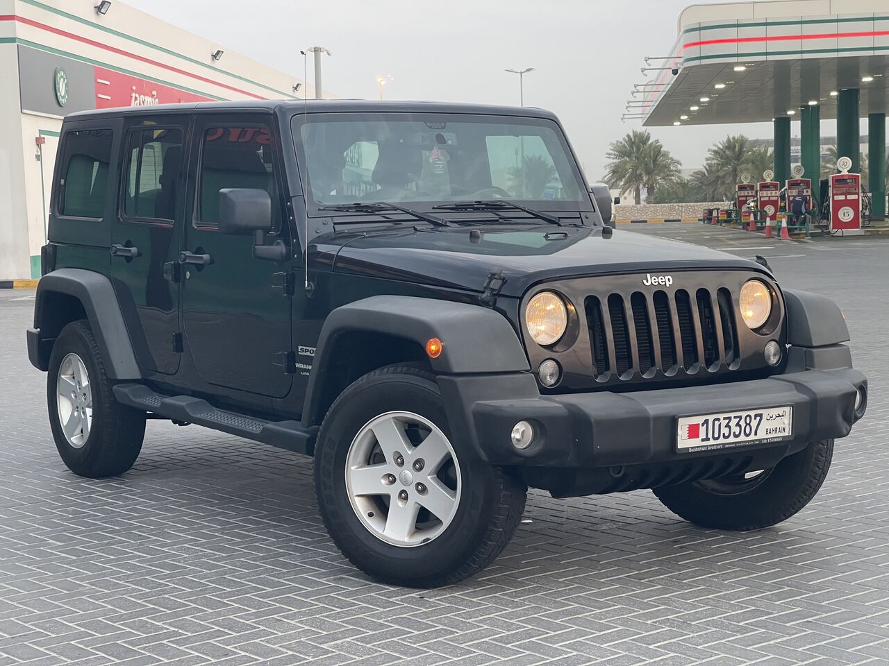 East Riffa, Vehicles, Cars & Trucks , BHD 5950,  Jeep Wrangler,  2018,  Automatic,  2000000 KM,  FOR SALE  1st Owner