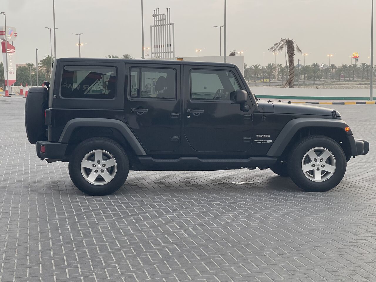 East Riffa, Vehicles, Cars & Trucks , BHD 5950,  Jeep Wrangler,  2018,  Automatic,  2000000 KM,  FOR SALE  1st Owner