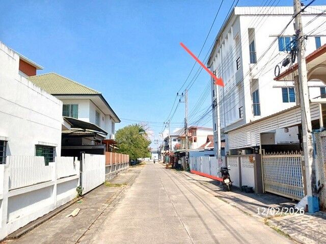 Bangkok, Real Estate For Sale, THB 5837000,  6 BR,  74 Sq. Feet,  3-story Commercial Building For Sale, Muang Chiang Mai, Chiang Mai - Hot Road.