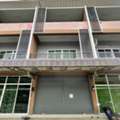THB 1800000,  6 BR,  17 Sq. Feet,  3-story Commercial Building For Sale, Piamsuk Plaza, San Kamphaeng, Chiang Mai.