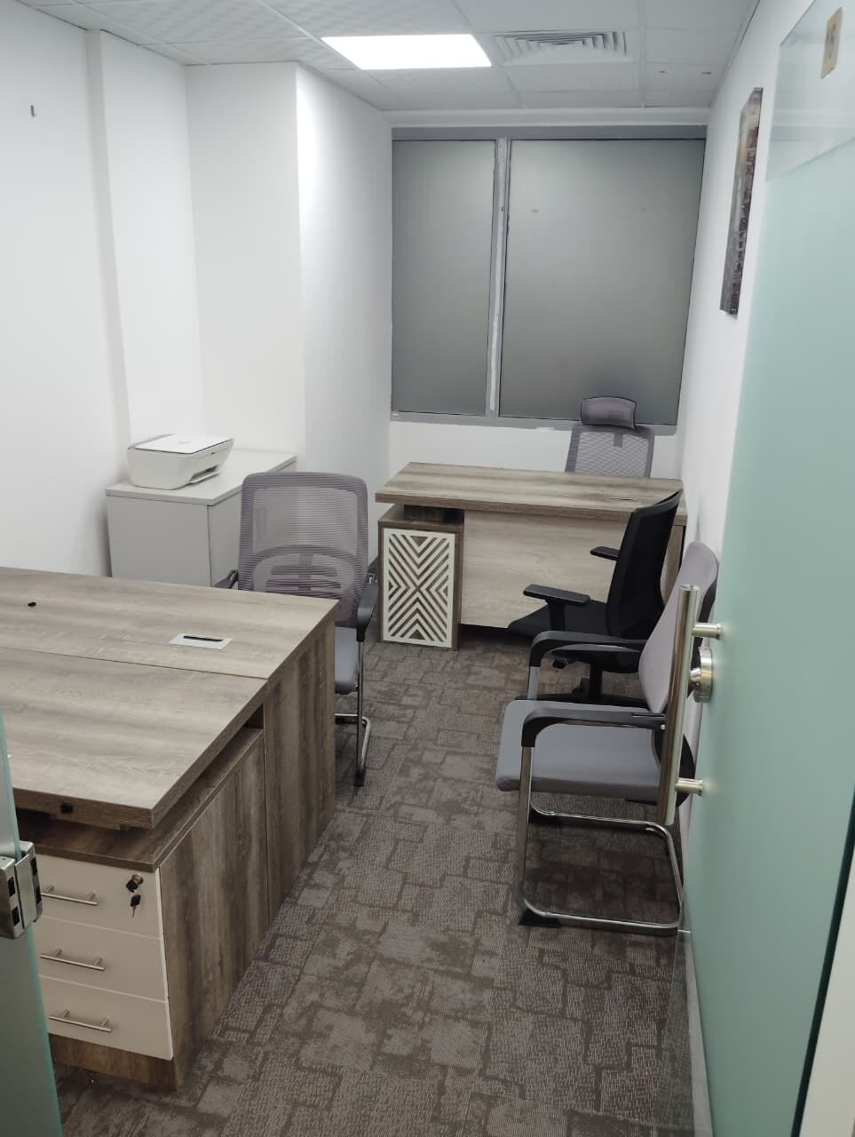Deira, Offices, AED 26,  150 Sq. Feet,  150 Sqft Fully Furnished Office Available For Rent In Dubai
