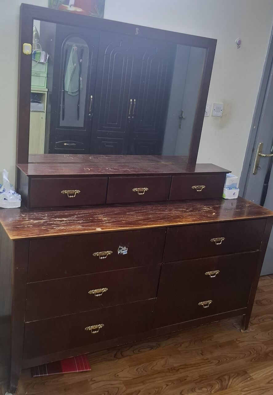 Gudaibiya, Air Conditioners, BHD 100,  Tv.cupboard.dressing Table.ac