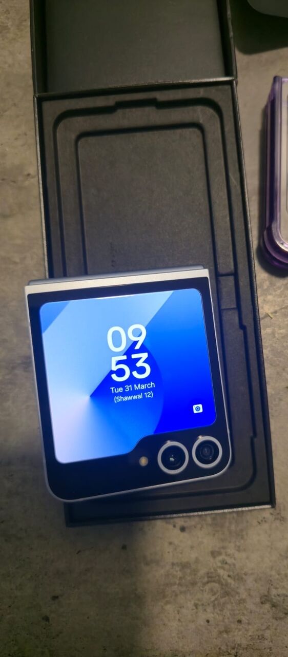 Riyadh, Mobile Phones, SAR 1900,  Samsung Z Flip 6 (256g) 1900SAR