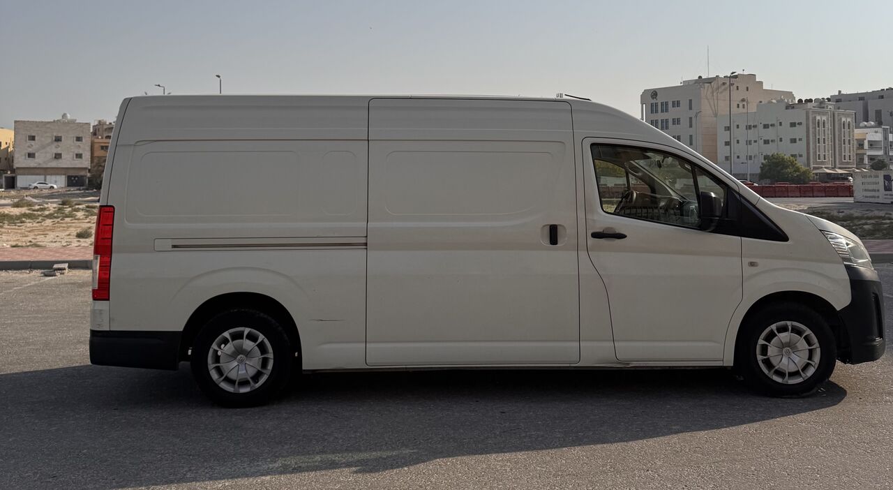 Dammam, Vehicles, Cars & Trucks , SAR 115,  Toyota Hiace High,  2021,  Manual,  276000 KM,   Roof Swing Back Door  Diesel