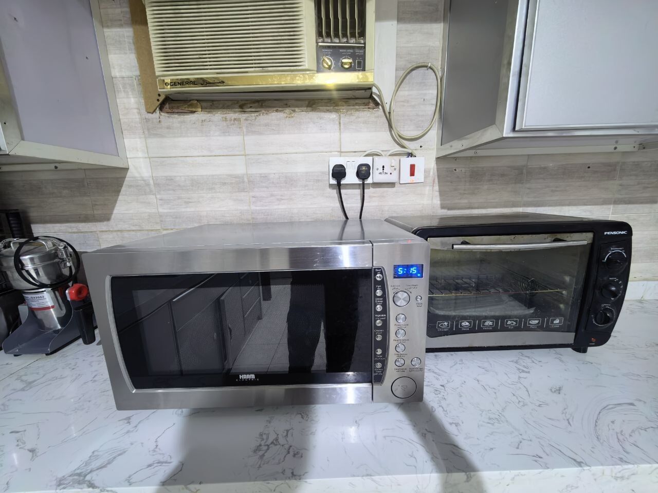 Riyadh, Furniture, SAR 5000,  مطبخ و كنب امريكي عدد 2 و فرن كهرباءيو مايك