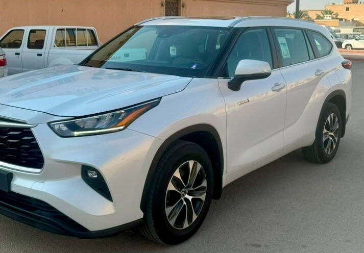 Riyadh, Vehicles, Cars & Trucks , SAR 130,  Toyota Highlander Hybrid,  2023,  Automatic,  45 KM,    Full Option All Original Paint Without Accident