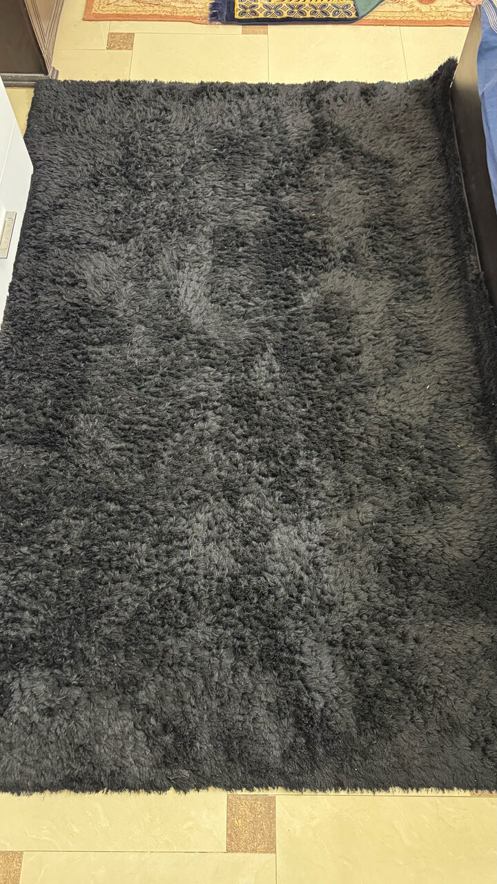 Riyadh, Furniture, SAR 140,  Black Carpet