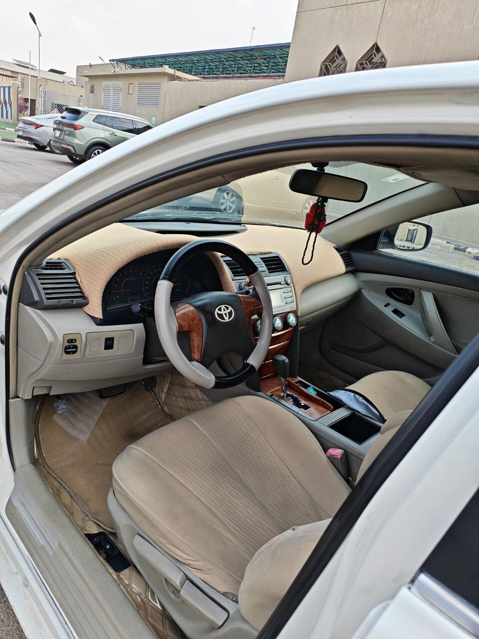 Riyadh, Vehicles, Cars & Trucks , SAR 20,  Toyota Camry,  2009,  Automatic,  327558 KM,   - - Very Clean Condition