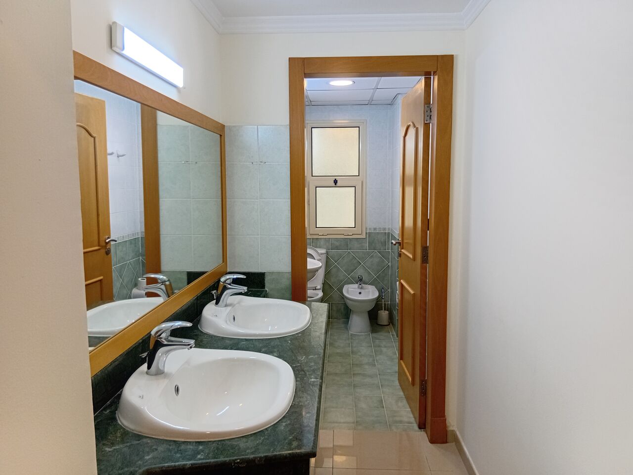 Juffair, Apartments, Flats, Houses & Villas, BHD 550/month,  Furnished,  3 BR,  Live The Luxury You Deserve!!! 3 BHK Apartment For Rent In Juffair. Contact 36761304