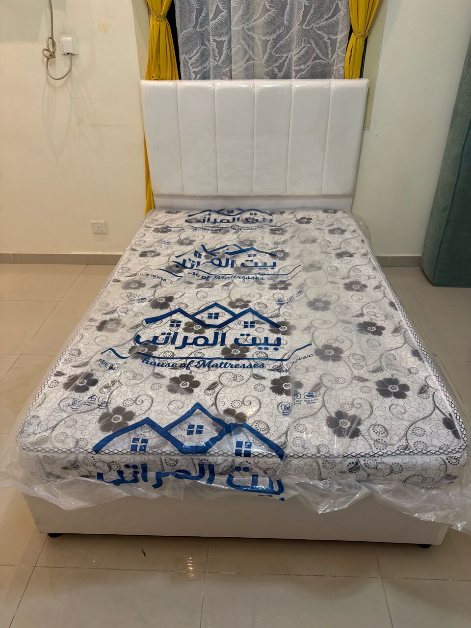 Jeddah, Furniture, SAR 5,  New Medium Size Bed With Mattress Available In Low Price
