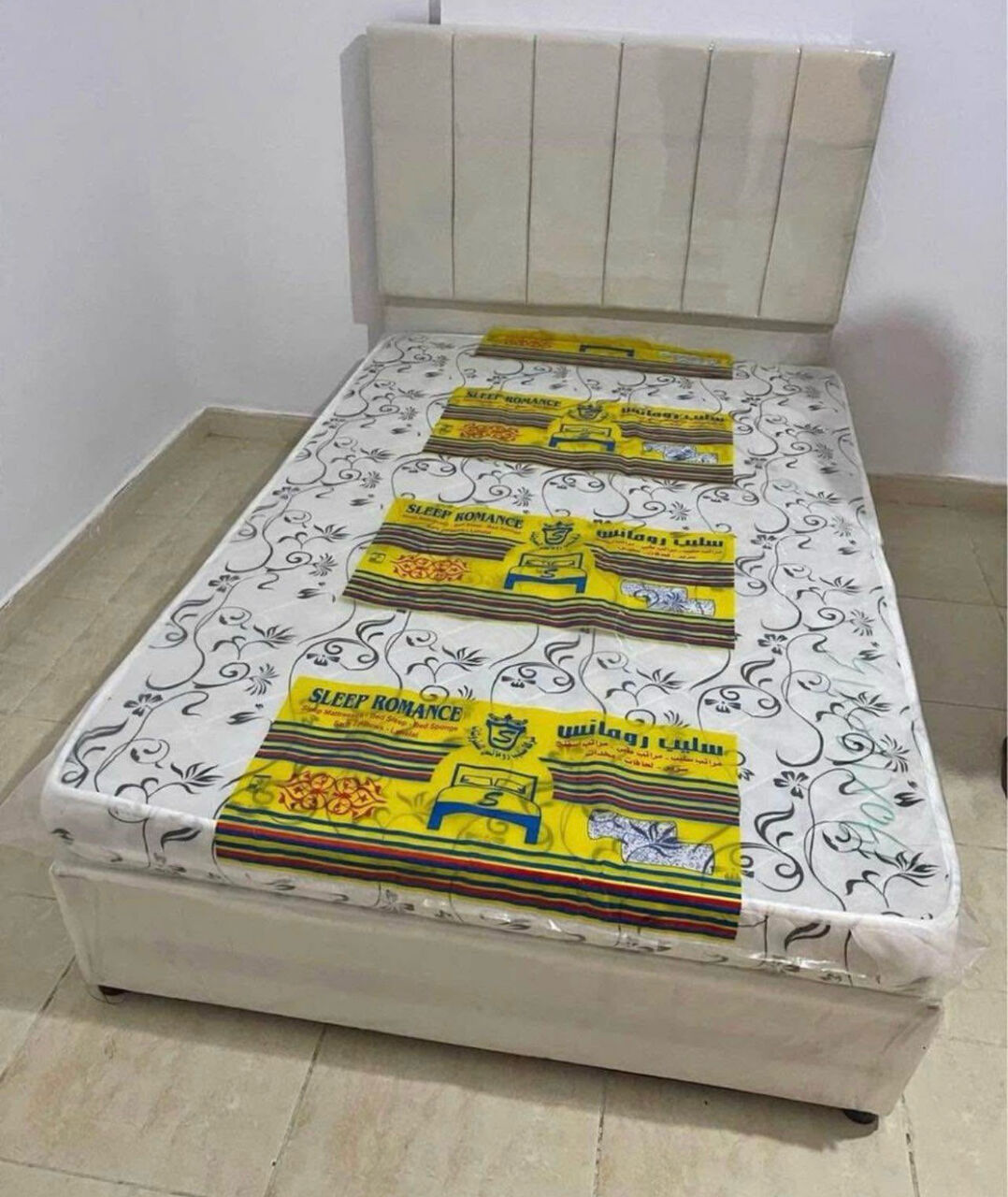 Jeddah, Furniture, SAR 5,  New Medium Size Bed With Mattress Available In Low Price