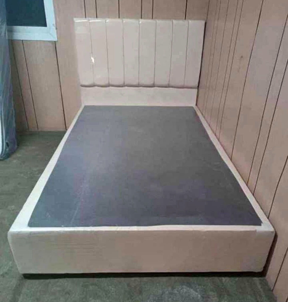 Jeddah, Furniture, SAR 5,  New Medium Size Bed With Mattress Available In Low Price