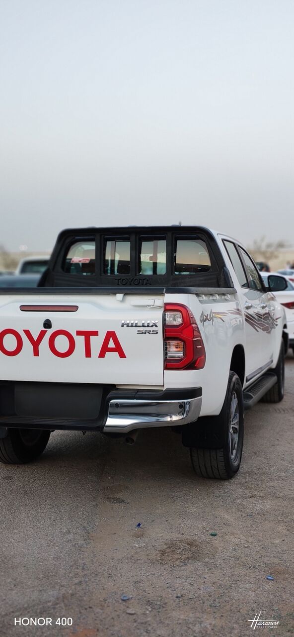 Riyadh, Vehicles, Cars & Trucks , SAR 118000,  Toyota Hilux,  2024,  Automatic,  115000 KM,