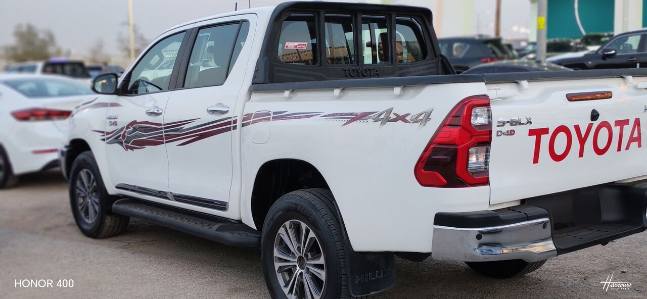 Riyadh, Vehicles, Cars & Trucks , SAR 118000,  Toyota Hilux,  2024,  Automatic,  115000 KM,