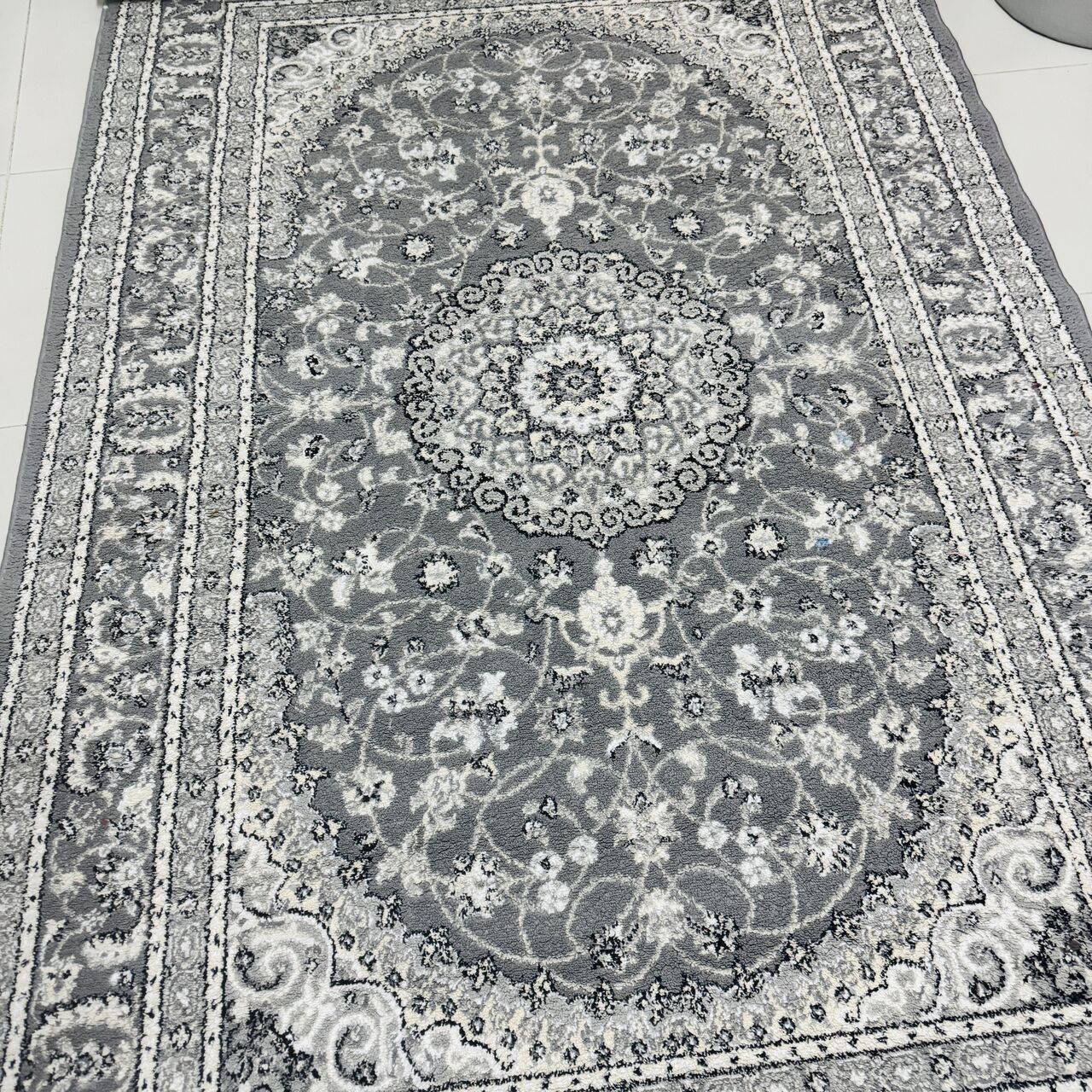 Jeddah, Household Items, SAR 120,  Turkish Carpet Excellent Condition ( 150 X 230 Cm)