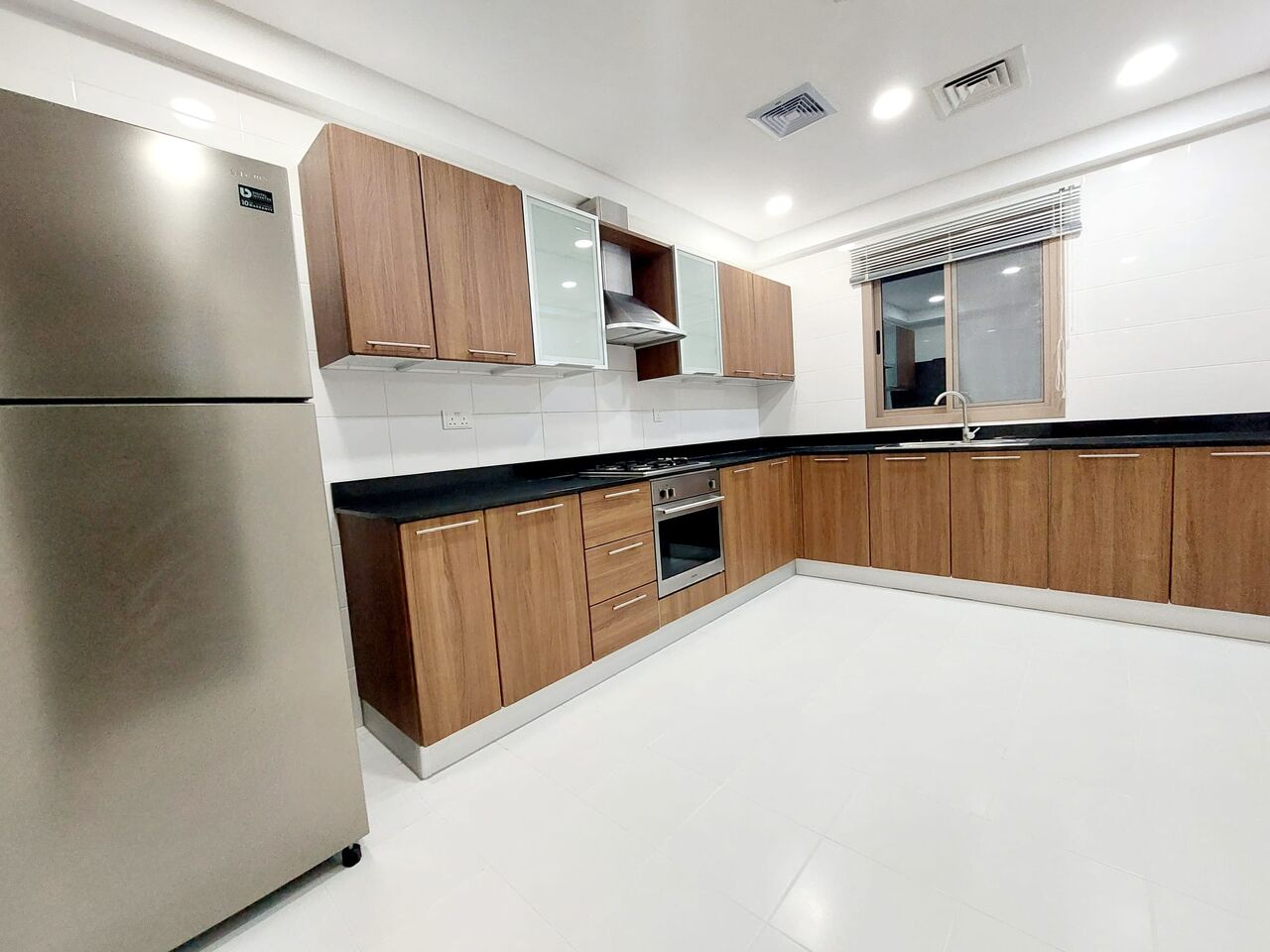 Mahooz, Apartments, Flats, Houses & Villas, BHD 300/month,  2 BR,  SEMI FURNISHED TWO BEDROOM FLAT FOR RENT IN MAHOOZ