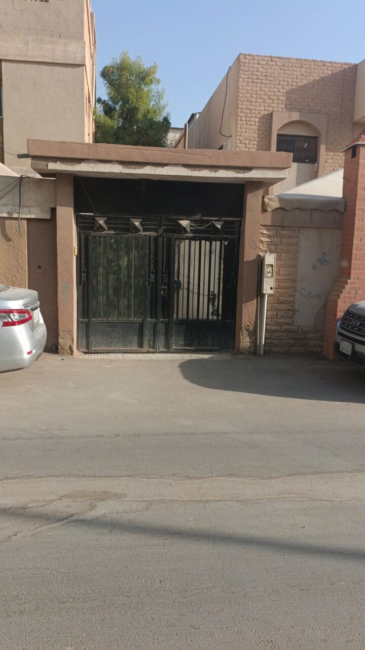 Al Malaz, Apartments, Flats, Houses & Villas, SAR 32000/year,  2 BR,  2BHK Family Flat For Rent