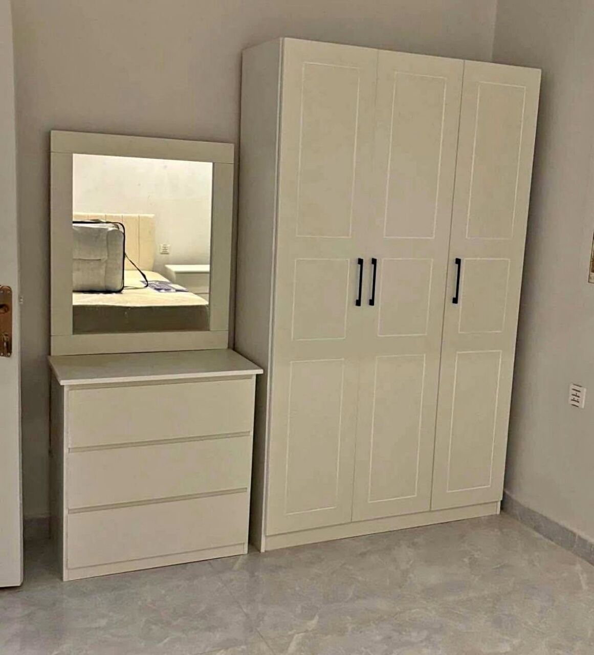 Jeddah, Furniture, SAR 1,  New High Quality 3 Door Wardrobe And Dressing Table Available In Low Price