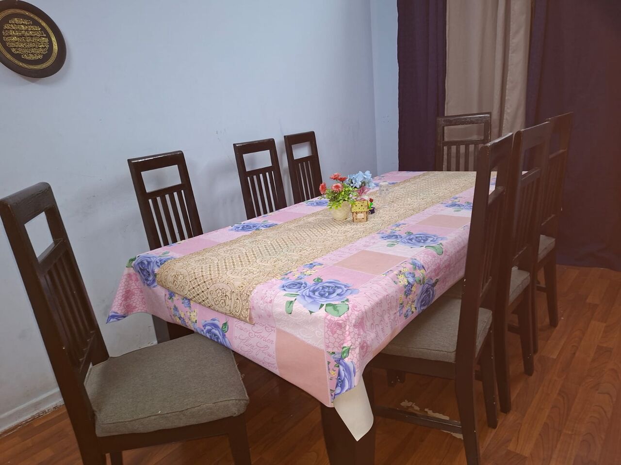 Hara, Furniture, SAR 800,  8 SEATER DINING TABLE FOR SALE