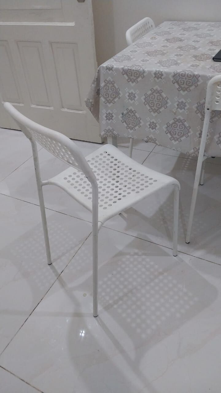 Al Waha, Furniture, SAR 350,  Dinning  Table With 5 Chairs.
